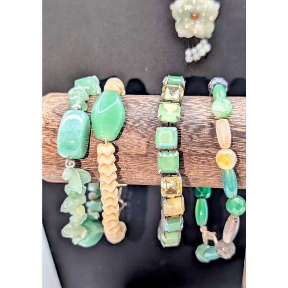 Mixed Lot of Green Stone Theme Jewelry 1 Necklace 4 Bracelets 1 Pr Earrings - Picture 5 of 12